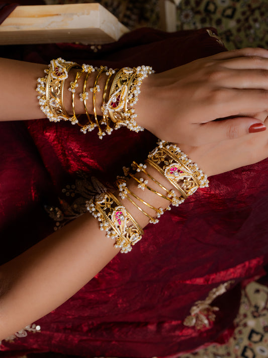KADA AND MOTI BANGLE SET