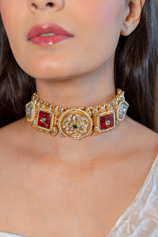 GOLD TONE SINGLE-LINE CHOKER